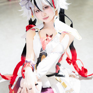 ツバキ『鳴潮』／くろ（X：@kgyun_cos）