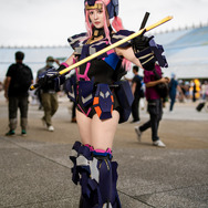 ユニコーンガンダム2号機　バンシィ（擬人化）／喬米 Qiaomiplaying（ Instagram：qiaomi0831）