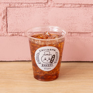 「ちいかわベーカリー」夏仕様の限定メニューが可愛い！“ひやけしちゃった”表情をコーヒースプレーで再現