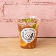 「ちいかわベーカリー」夏仕様の限定メニューが可愛い！“ひやけしちゃった”表情をコーヒースプレーで再現