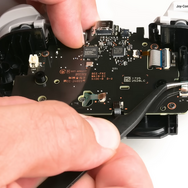 「スイッチ2」純正プロコン、やっぱり「ドリフト」悩まされそう？海外修理チャンネルからみる