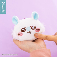 ハチワレのやさしい笑顔に癒される…「ちいかわ」もちもち手触りのフェイスマスコット第2弾がカプセルトイ売り場にて再販