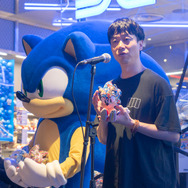 セガ、渋谷に公式ストア「SEGA STORE TOKYO」出店！限定デザインのソニックが展示の新店舗に突撃―COO・内海州史氏も登壇のオープニングセレモニーをレポート