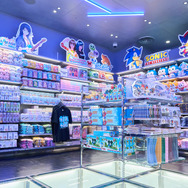 セガ、渋谷に公式ストア「SEGA STORE TOKYO」出店！限定デザインのソニックが展示の新店舗に突撃―COO・内海州史氏も登壇のオープニングセレモニーをレポート