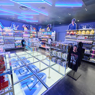 セガ、渋谷に公式ストア「SEGA STORE TOKYO」出店！限定デザインのソニックが展示の新店舗に突撃―COO・内海州史氏も登壇のオープニングセレモニーをレポート