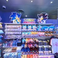 セガ、渋谷に公式ストア「SEGA STORE TOKYO」出店！限定デザインのソニックが展示の新店舗に突撃―COO・内海州史氏も登壇のオープニングセレモニーをレポート
