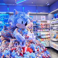 セガ、渋谷に公式ストア「SEGA STORE TOKYO」出店！限定デザインのソニックが展示の新店舗に突撃―COO・内海州史氏も登壇のオープニングセレモニーをレポート