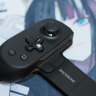 ゲームのお供に選びたいのは間違いなくコイツ!!スマホもPCもイケるコントローラー「Backbone Pro」を実際に触ってみた