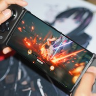 ゲームのお供に選びたいのは間違いなくコイツ!!スマホもPCもイケるコントローラー「Backbone Pro」を実際に触ってみた