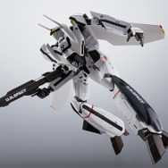 「マクロスゼロ」より、若き日のロイ・フォッカーが駆る「VF-0S」が最強装備で帰ってくる！シリーズお馴染みの三段変形もバッチリ