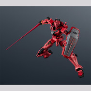 ジークアクスとも並べたい!赤いガンダムが可動フィギュア「UNIVERSE」に出撃―ハンマーは鎖部分を金属パーツで再現