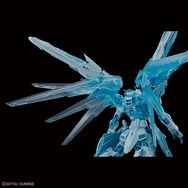 氷・雷を思わせる色合いがクール!特別カラーのMGガンプラ「フリーダム Ver.2.0」「ジャスティス」がガンダムベースで発売決定