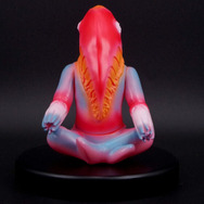 懐かしさ漂う昭和レトロカラー！「ウルトラセブン」人気キャラクターのフィギュア全5種ラインナップーメトロン星人は“ちゃぶ台”が付属