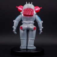 懐かしさ漂う昭和レトロカラー！「ウルトラセブン」人気キャラクターのフィギュア全5種ラインナップーメトロン星人は“ちゃぶ台”が付属