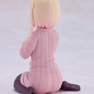 ムチムチニット&黒タイツの質感がバッチリ再現…!「ドカ食いダイスキ!もちづきさん」まさかの立体化