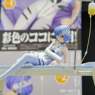 綾波レイ、アスカの大型造形物も！「エヴァワンフェス」珠玉の