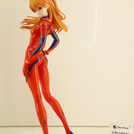 綾波レイ、アスカの大型造形物も！「エヴァワンフェス」珠玉の作品が大集結、放送30周年を記念した特別コラボ企画の様子をお届け【WF2025夏】