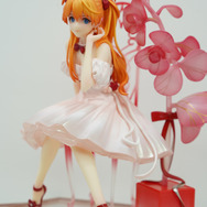 綾波レイ、アスカの大型造形物も！「エヴァワンフェス」珠玉の作品が大集結、放送30周年を記念した特別コラボ企画の様子をお届け【WF2025夏】