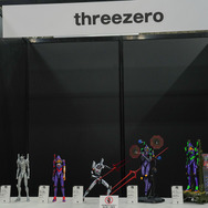 綾波レイ、アスカの大型造形物も！「エヴァワンフェス」珠玉の作品が大集結、放送30周年を記念した特別コラボ企画の様子をお届け【WF2025夏】