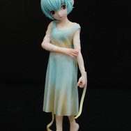 綾波レイ、アスカの大型造形物も！「エヴァワンフェス」珠玉の作品が大集結、放送30周年を記念した特別コラボ企画の様子をお届け【WF2025夏】