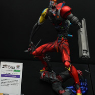 綾波レイ、アスカの大型造形物も！「エヴァワンフェス」珠玉の作品が大集結、放送30周年を記念した特別コラボ企画の様子をお届け【WF2025夏】