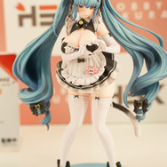 【WF2025夏】今年の夏は『NIKKE』が熱い！通常衣装から夏衣装まで、勝利の女神の麗しいフィギュアが「ワンフェス」に大集結