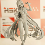 【WF2025夏】今年の夏は『NIKKE』が熱い！通常衣装から夏衣装まで、勝利の女神の麗しいフィギュアが「ワンフェス」に大集結