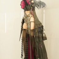 【WF2025夏】今年の夏は『NIKKE』が熱い！通常衣装から夏衣装まで、勝利の女神の麗しいフィギュアが「ワンフェス」に大集結