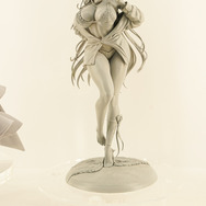 【WF2025夏】今年の夏は『NIKKE』が熱い！通常衣装から夏衣装まで、勝利の女神の麗しいフィギュアが「ワンフェス」に大集結