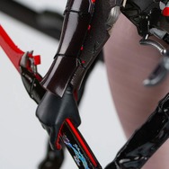 タイツに包まれたムチムチ美脚！『勝利の女神：NIKKE』より「紅蓮：ブラックシャドウ」が立体化