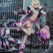 ホロライブ・フワモコやゲーマーズ等身大フィギュアの可愛さが無限大！「ミクxガンダムW」コラボなど「ワンフェス」を電脳アイドルが彩る【WF2025夏】