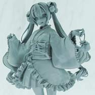 ホロライブ・フワモコやゲーマーズ等身大フィギュアの可愛さが無限大！「ミクxガンダムW」コラボなど「ワンフェス」を電脳アイドルが彩る【WF2025夏】