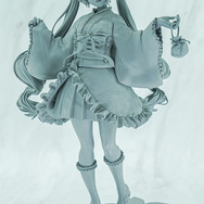 ホロライブ・フワモコやゲーマーズ等身大フィギュアの可愛さが無限大！「ミクxガンダムW」コラボなど「ワンフェス」を電脳アイドルが彩る【WF2025夏】