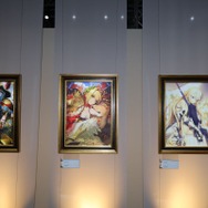 『FGO』最終再臨展へひと足先に参加！心奪われる美麗印刷でイラストの魅力を再発見できたメディア向け内覧会レポート
