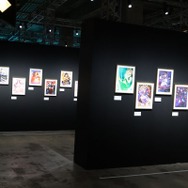 『FGO』最終再臨展へひと足先に参加！心奪われる美麗印刷でイラストの魅力を再発見できたメディア向け内覧会レポート