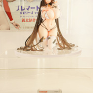 ドキッとする夏衣装から涼やかなドレスまで、「ワンフェス」に猛暑を吹き飛ばす『アズレン』『ブルアカ』美女フィギュアが集結【WF2025夏】