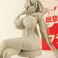 ドキッとする夏衣装から涼やかなドレスまで、「ワンフェス」に猛暑を吹き飛ばす『アズレン』『ブルアカ』美女フィギュアが集結【WF2025夏】