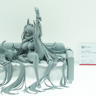 ドキッとする夏衣装から涼やかなドレスまで、「ワンフェス」に猛暑を吹き飛ばす『アズレン』『ブルアカ』美女フィギュアが集結【WF2025夏】