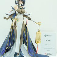 ドキッとする夏衣装から涼やかなドレスまで、「ワンフェス」に猛暑を吹き飛ばす『アズレン』『ブルアカ』美女フィギュアが集結【WF2025夏】