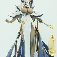 ドキッとする夏衣装から涼やかなドレスまで、「ワンフェス」に猛暑を吹き飛ばす『アズレン』『ブルアカ』美女フィギュアが集結【WF2025夏】