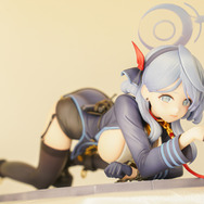 ドキッとする夏衣装から涼やかなドレスまで、「ワンフェス」に猛暑を吹き飛ばす『アズレン』『ブルアカ』美女フィギュアが集結【WF2025夏】