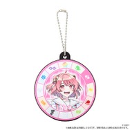 「カラフルピーチ」新グッズがアニメイトに登場！ボイスキーホルダー、千社札風ステッカーなどラインナップ