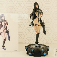 究極の肉体美バニーキャミーに「鬼滅」、人気絵師作品まで「ワンフェス」で見つけた気になるフィギュアをまとめてお届け！【WF2025夏】