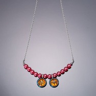 「鬼滅の刃」より「猗窩座」にフィーチャーしたアクセサリーが登場！“上弦”と“参”の瞳をモチーフ、メタリックカラーで優雅さを演出