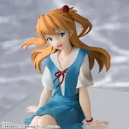 制服姿でちょこんと座る「アスカ」が可愛い！「エヴァ」TVシリーズ放送30周年記念の“ちょこのせ”フィギュア第3弾としてプライズ展開
