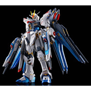 RGガンプラ「ストフリ」「デスティニー」のチタニウムフィニッシュ仕様が再販！ディスプレイを一層華やかにする「光の翼」も同時予約