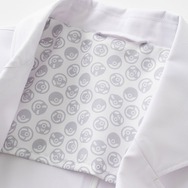 ポケモン柄の白衣がお洒落！医療用ブランド「クラシコ」からコラボコレクション第4弾発売―モンボ型のボタンやワンポイントにピカチュウも