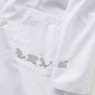 ポケモン柄の白衣がお洒落！医療用ブランド「クラシコ」からコラボコレクション第4弾発売―モンボ型のボタンやワンポイントにピカチュウも