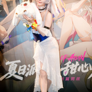 ブレードメイデン（水着ver.）『クリスタル・オブ・アトラン』／Banrcosplay（X：@banbanr233）