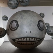 『ニーア』シリーズ15周年記念の展覧会で思い出を辿る…！「NieR 15th Anniversary EXHIBITION 消セナイ記録」レポート
